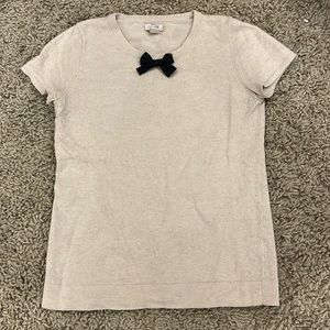 Short sleeved bow sweater